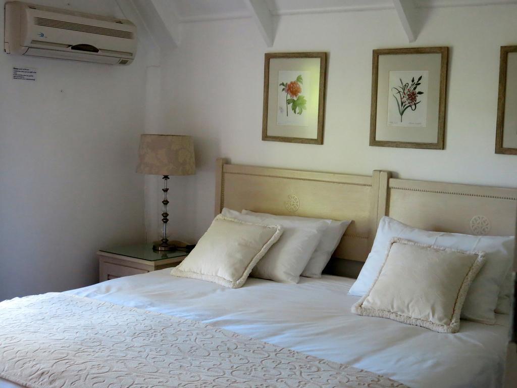 Featherbed Somerset West Room photo